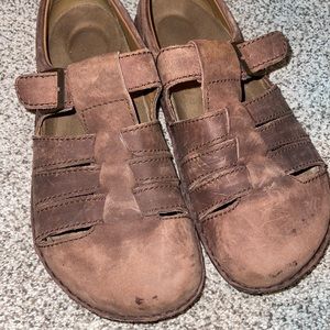 EUC Birkenstock Fisherman Sandals - ladies size 11